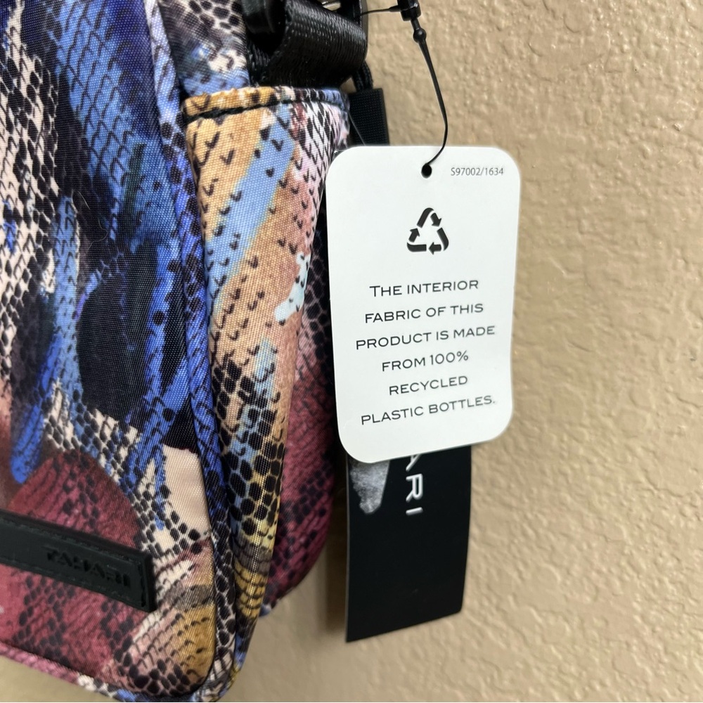 Tahari Monroe Crossbody bag snakeskin print. - Picture 5 of 7
